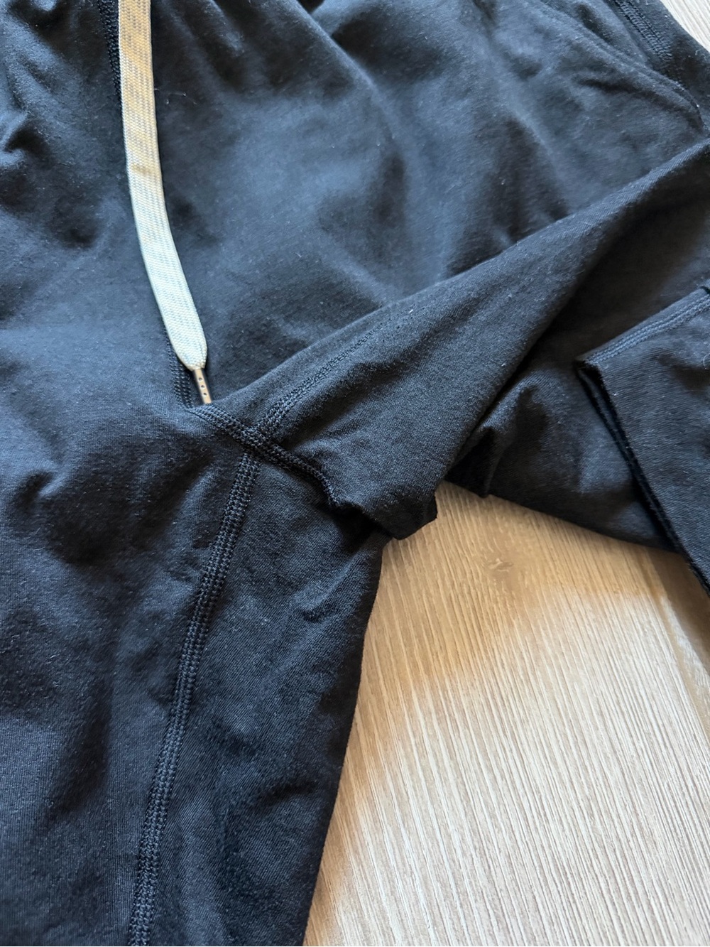 Vuori Halo Performance Jogger Black Heather yoga soft stretch casual athletic - Picture 4 of 6